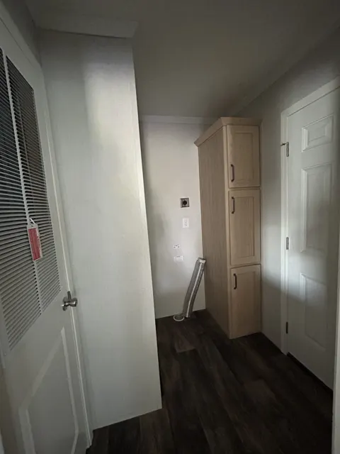 Bungalow display home interior, photo 5