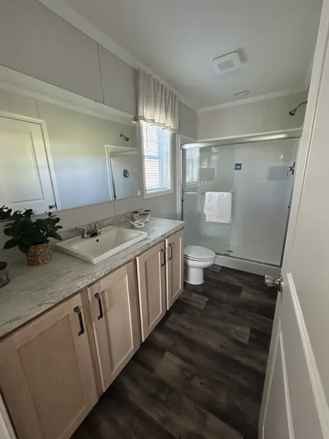 Bungalow display home interior, photo 8