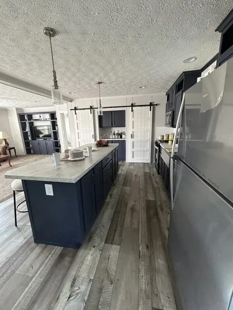 Shifty display home interior, photo 4
