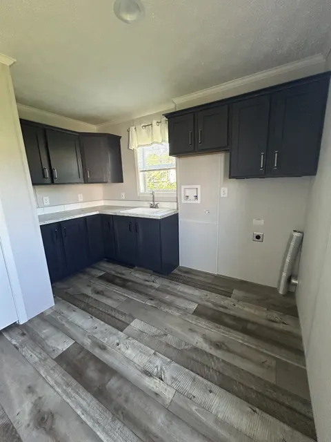 Shifty display home interior, photo 7