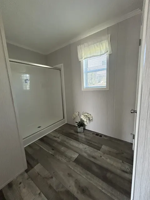 Shifty display home interior, photo 11